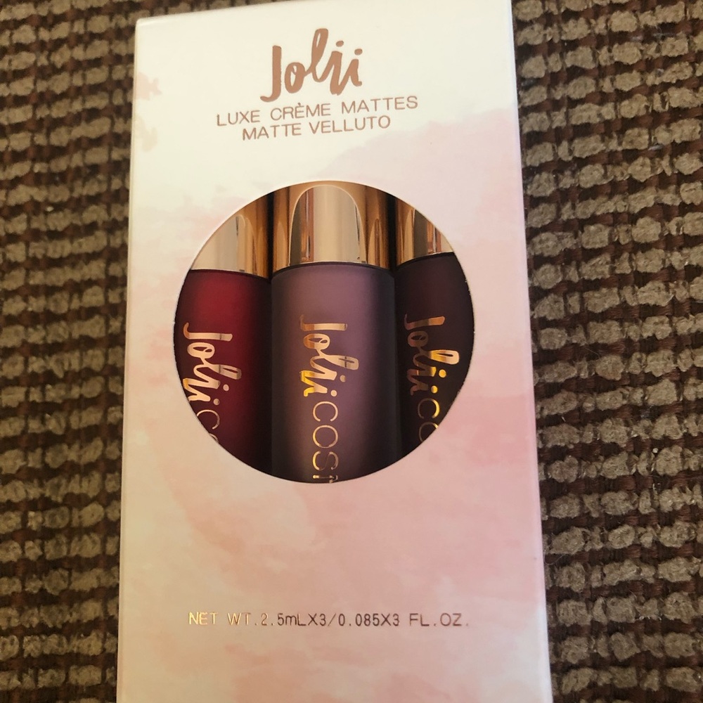 Brand new lipstick set by Jolii cosmetics